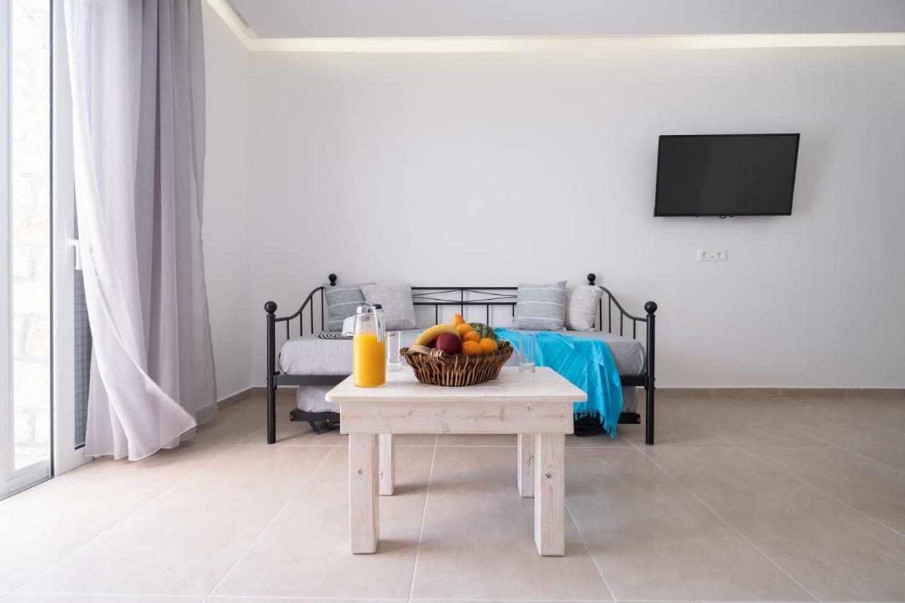 Cyclops Beach Apartments Playa de Perivolos Exterior foto